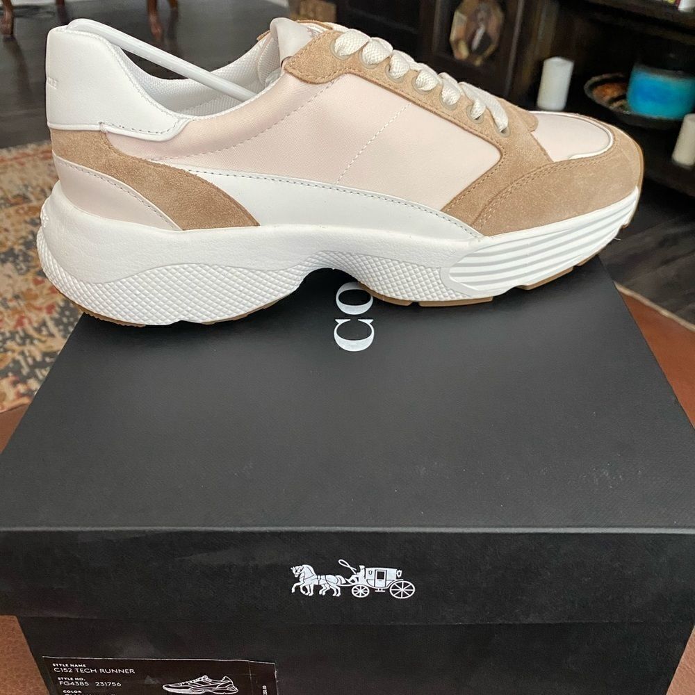 NWT Brand New Women’s Coach sneakers NWTIB. Size 9.5D - Picture 2 of 8